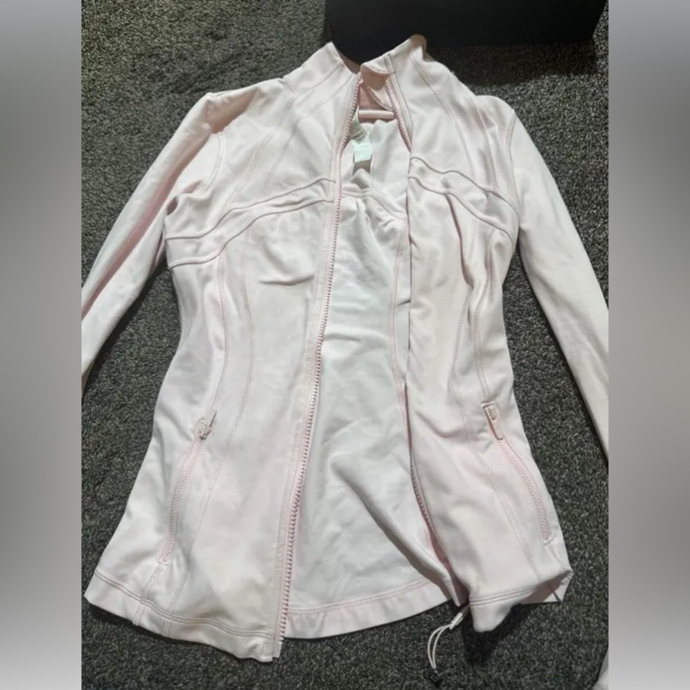 Lululemon size 4